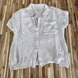 Calvin Klein Women's Cream Textured Button-Down Shirt